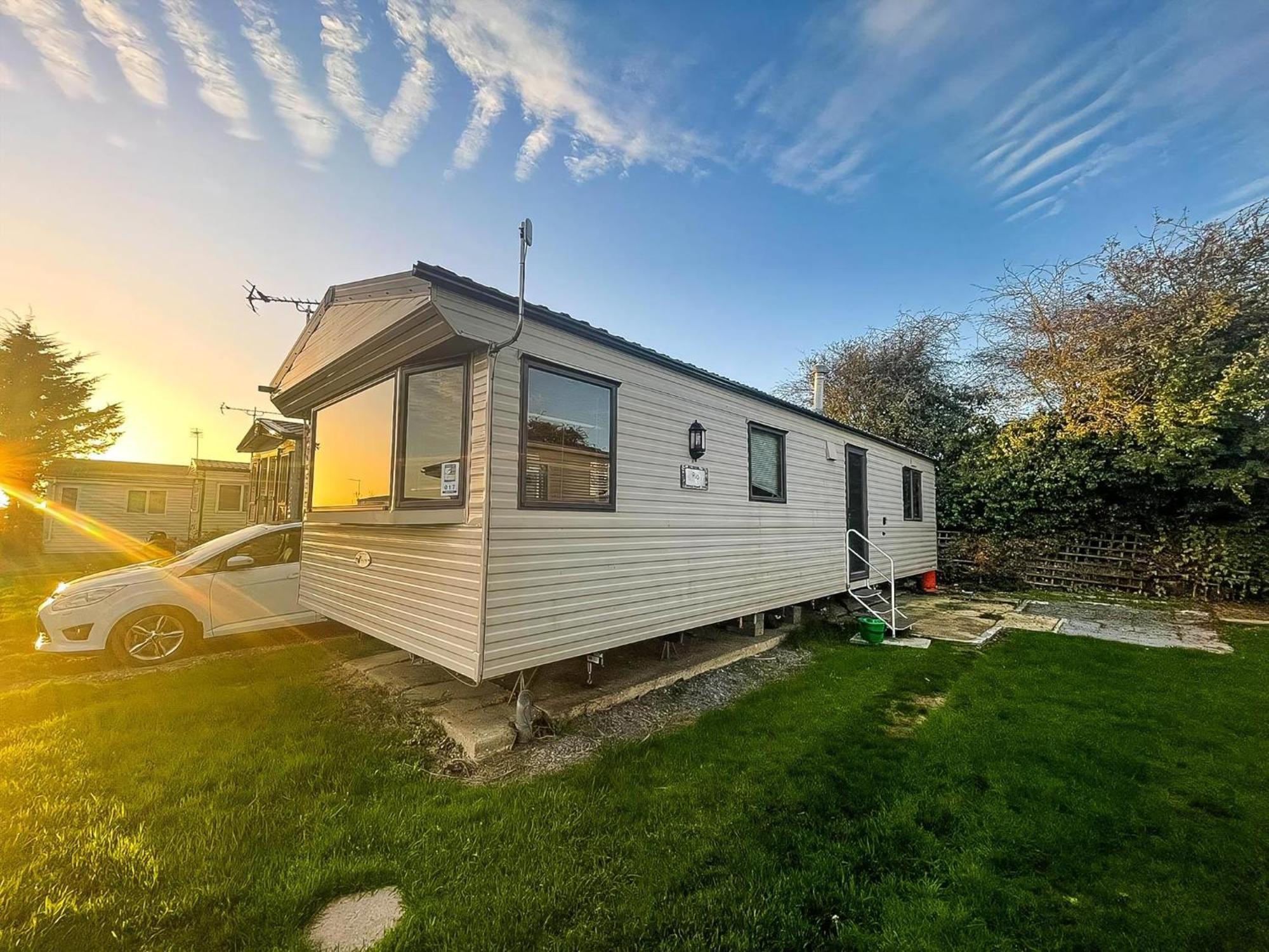 Homely 6 Berth Caravan At Steeple Bay In Essex Ref 36017D Southminster المظهر الخارجي الصورة